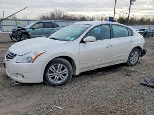 Nissan Altima BASE 2.5L 4 2011