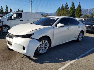 Lexus ES 300H 2.5L 4 2013