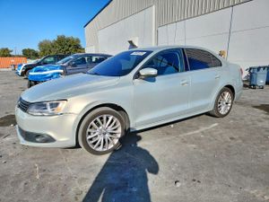 Volkswagen Jetta SEL 2.5L 5 2011