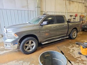 Dodge RAM 5.7L 8 2011