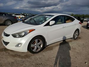 Hyundai Elantra GLS 1.8L 4 2013