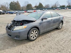 Toyota Camry BASE 2.5L 4 2011