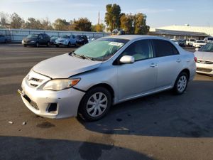 Toyota Corolla BASE 1.8L 4 2011