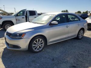 Volkswagen Jetta SE 1.8L 4 2014