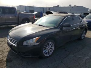 Nissan Maxima S 3.5L 6 2012