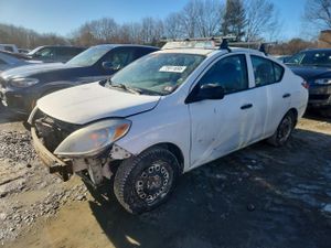 Nissan Versa S 1.6L 4 2014