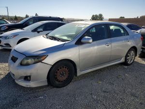 Toyota Corolla BASE 1.8L 4 2010