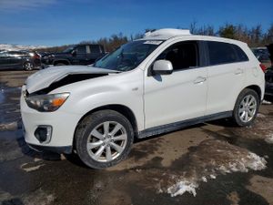 Mitsubishi Outlander SE 2.0L 4 2015