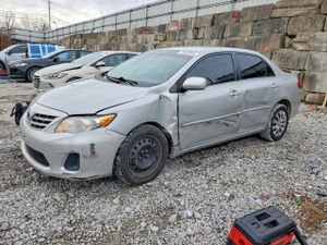 Toyota Corolla BASE 1.8L 4 2013