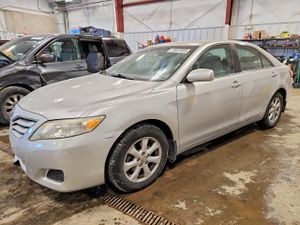 Toyota Camry BASE 2.5L 4 2011