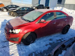 Chevrolet Aveo (Sonic) LT 1.8L 4 2013