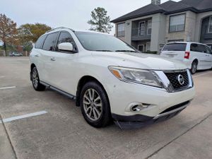 Nissan Pathfinder S 3.5L 6 2015