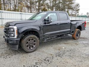 Ford F-250 6.7L 8 2025