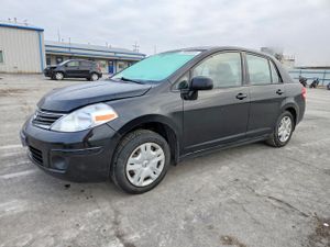 Nissan Versa S 1.8L 4 2011