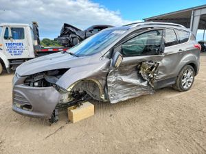 Ford Escape TITANIUM 2.0L 4 2014
