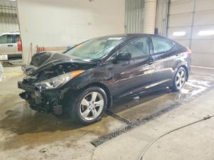 Hyundai Elantra GLS 1.8L 4 2013