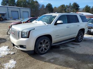 GMC Yukon DENALI 6.2L 8 2015