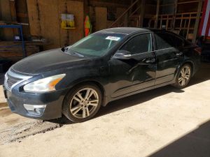 Nissan Altima 3.5S 3.5L 6 2015