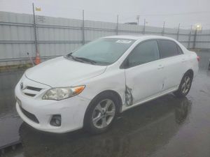 Toyota Corolla BASE 1.8L 4 2011