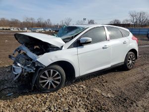 Ford Focus SE 2.0L 4 2014