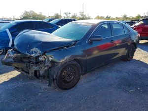 Toyota Camry BASE 2.5L 4 2010