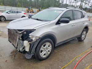 Toyota Rav4 LE 2.5L 4 2015