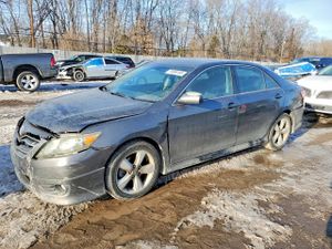 Toyota Camry BASE 2.5L 4 2011