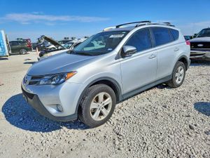 Toyota Rav4 XLE 2.5L 4 2013