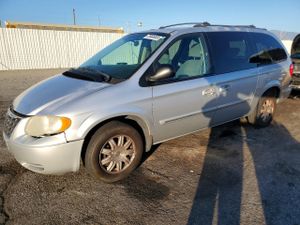 Chrysler Town & Country TOURING 3.8L 6 2005