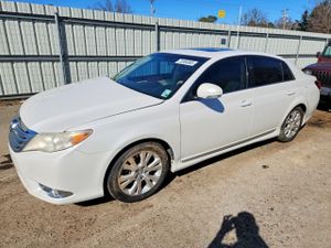Toyota Avalon BASE 3.5L 6 2012