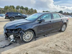 Ford Fusion SE HYBRID 2.0L 4 2013