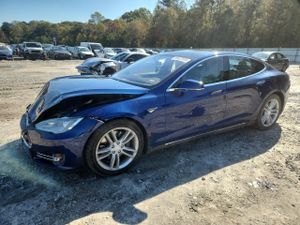 Tesla Model S 2015