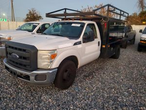 Ford F-350 SUPER DUTY 6.2L 8 2014