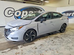 Nissan Versa SR 1.6L 4 2024