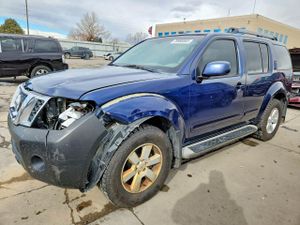 Nissan Pathfinder S 4.0L 6 2011