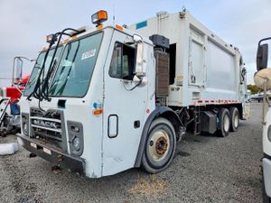 Mack 600 LEU600 10.8L 6 2014