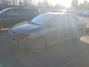 Toyota Corolla BASE 1.8L 4 2010