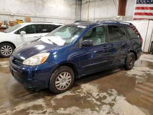 Toyota Sienna CE 3.3L 6 2005
