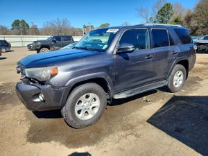 Toyota 4Runner SR5 4.0L 6 2017