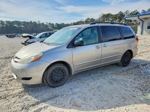 Toyota Sienna CE 3.5L 6 2009