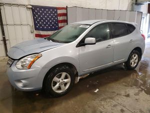 Nissan Rogue S 2.5L 4 2013
