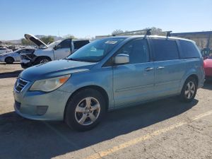 Volkswagen Routan SE 3.8L 6 2010