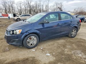 Chevrolet Aveo (Sonic) LT 1.8L 4 2015
