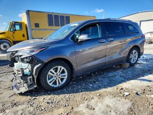 Toyota Sienna LIMITED 2.5L 4 2023