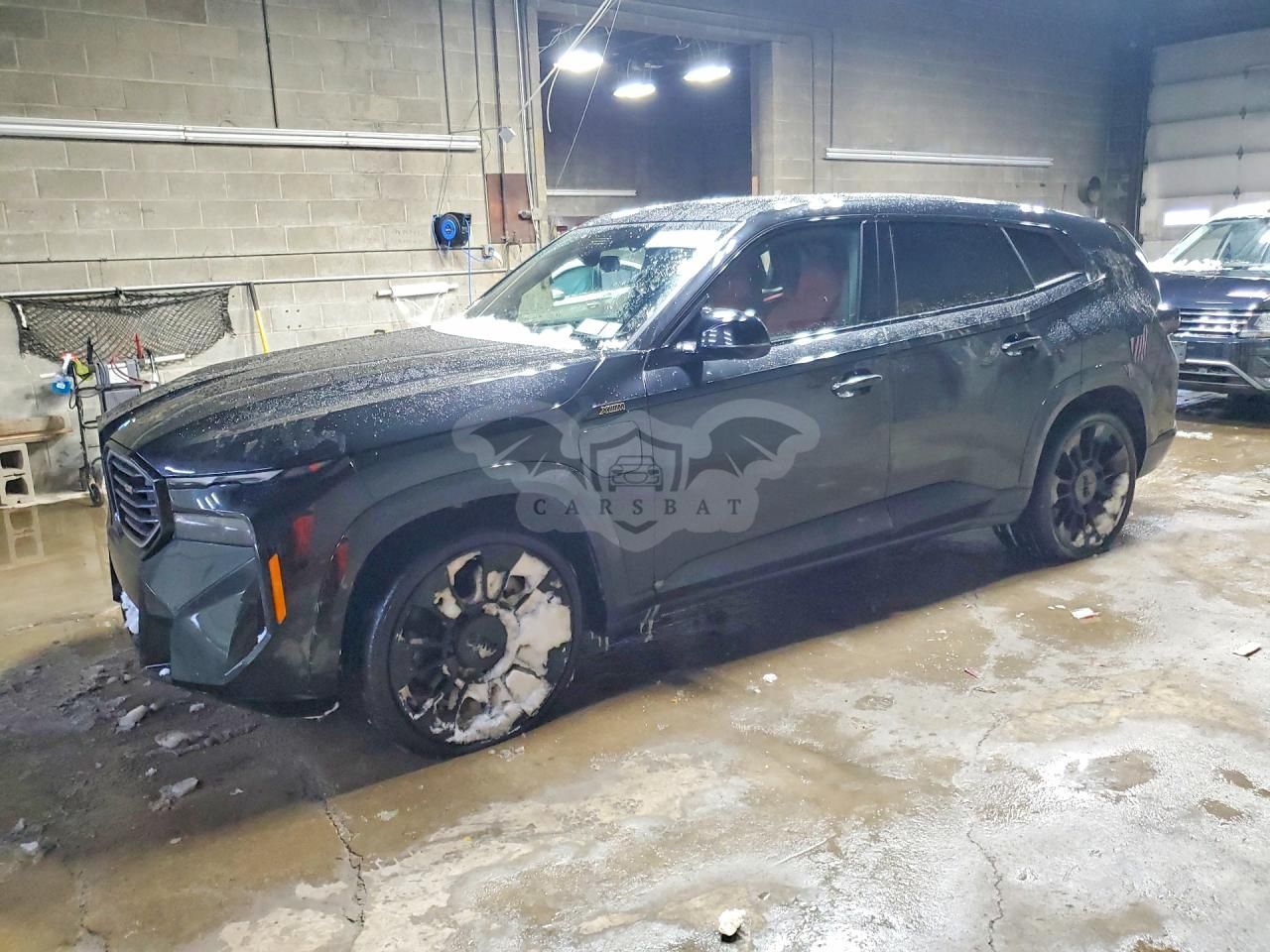 BMW XM 4.4L 8 2025