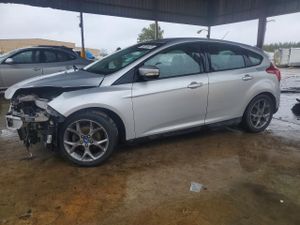 Ford Focus SE 2.0L 4 2013