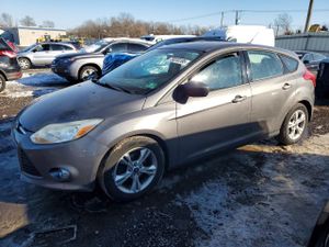 Ford Focus SE 2.0L 4 2012