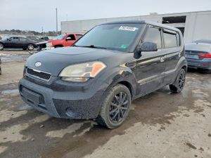 Kia Soul + 2.0L 4 2010