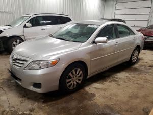 Toyota Camry BASE 2.5L 4 2011