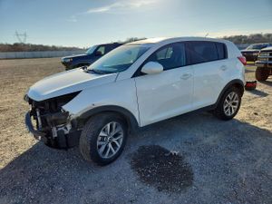 Kia Sportage LX 2.4L 4 2015